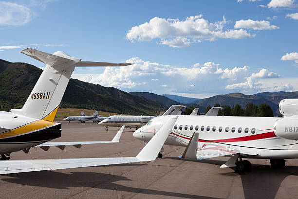 luxury apartments las vegas - luxury plane 6